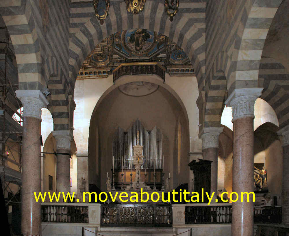 Cattedrale di Volterra l'altare centrale